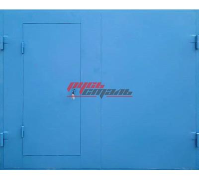 металлические ворота с калиткой, окрас нитроэмаль, с внутренней стороны утепление OSB плитой, модель ВГМ - 44